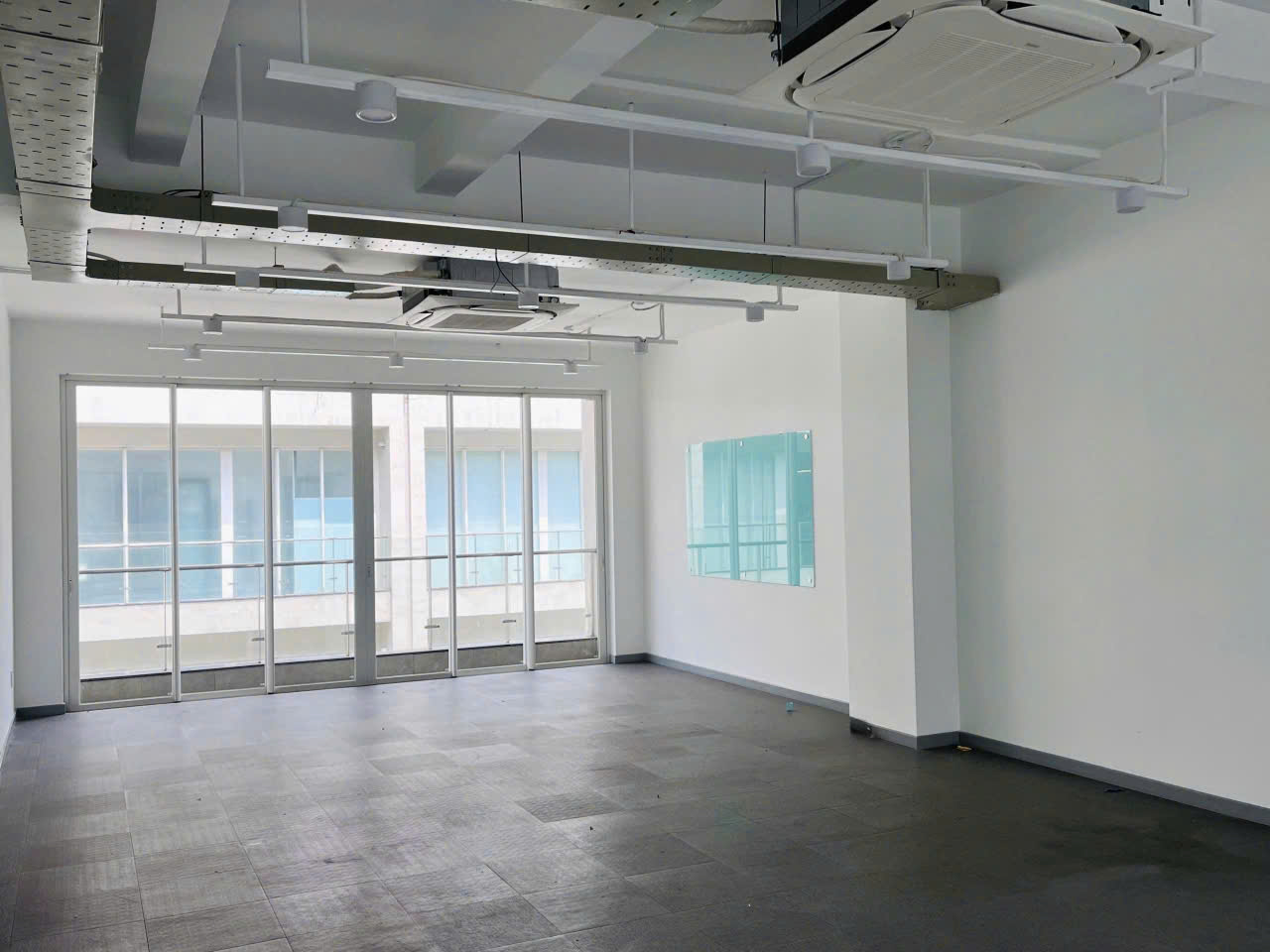 CHO THUÊ NHÀ MẶT TIỀN ĐƯỜNG B4 – SALA THỦ THIÊM - 1.000m2 sử dụng - Hình ảnh 2