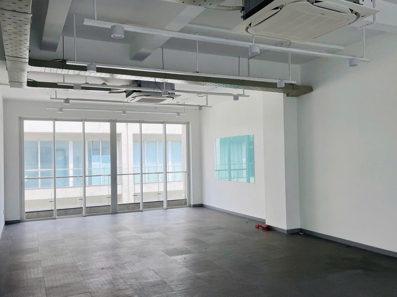 CHO THUÊ NHÀ MẶT TIỀN ĐƯỜNG B4 – SALA THỦ THIÊM - 1.000m2 sử dụng - Hình ảnh 4