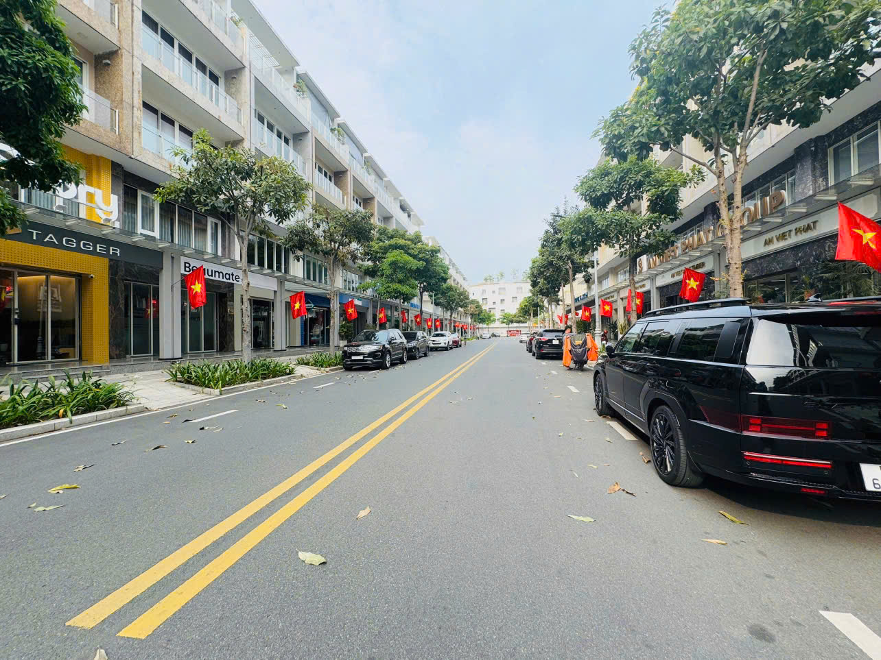 CHO THUÊ NHÀ MẶT TIỀN ĐƯỜNG B4 – SALA THỦ THIÊM - 1.000m2 sử dụng