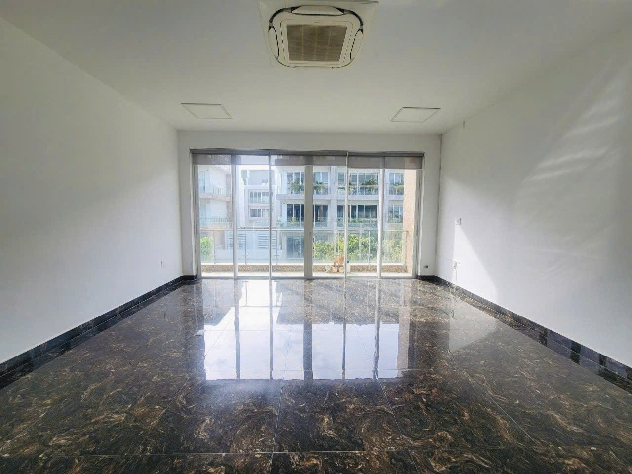 Cho thuê nhà mặt tiền số 53 Đ/B4 Sala, hoàn thiện đẹp, 95 triệu/tháng - Hình ảnh 2