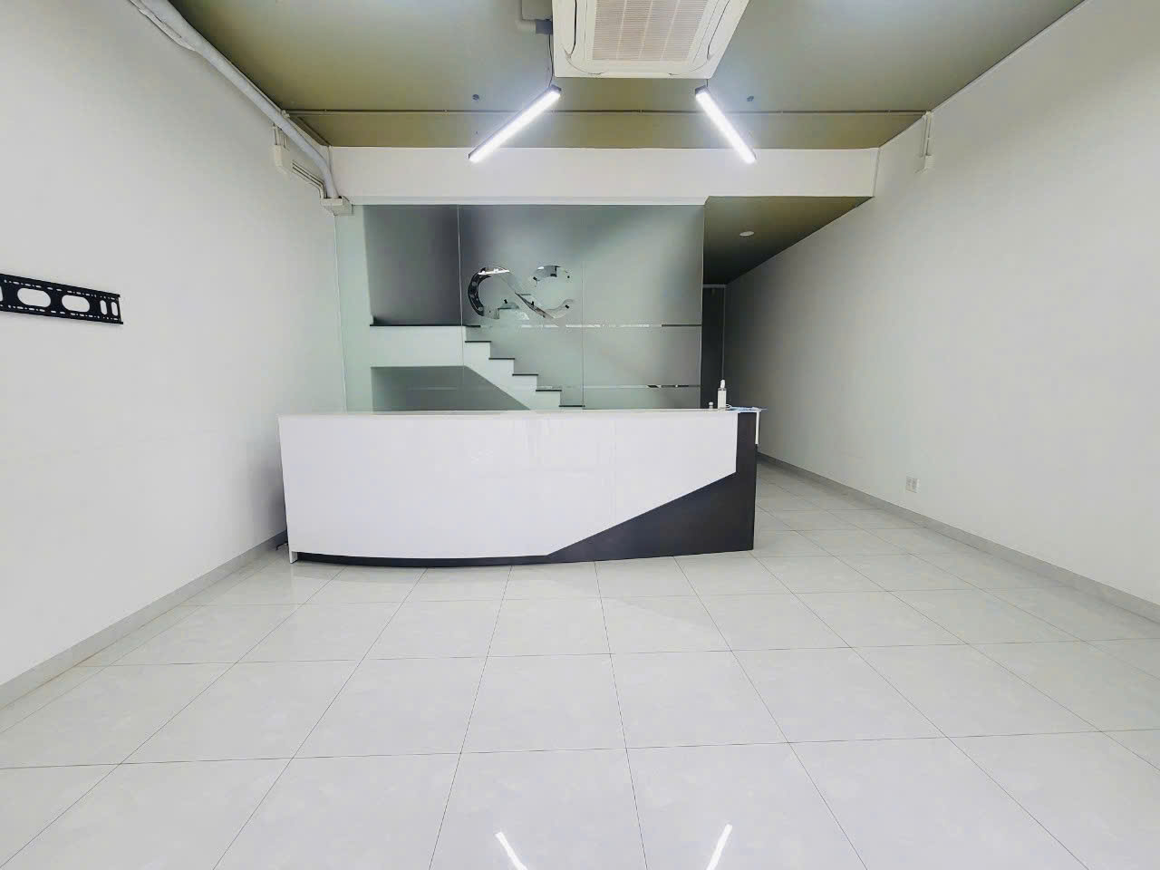 Shophouse số 32 Đ/B4 cho thuê, nhà đẹp chủ thiện chí, 5 tầng. - Hình ảnh 2