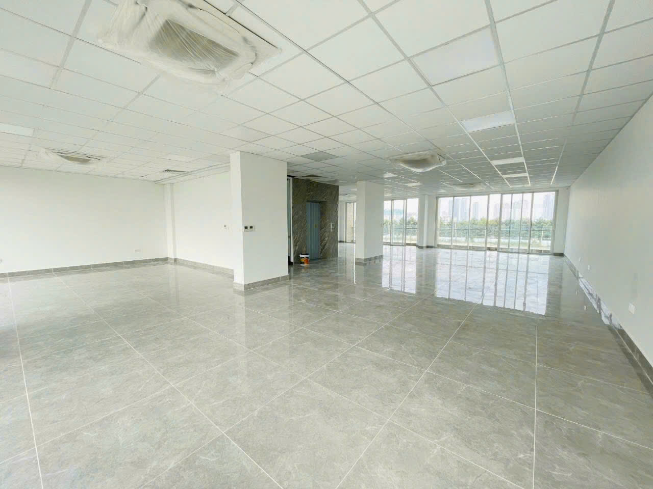 Shophouse lớn số 134-136 Đường B2, 11.4mx21.5m, 10$/m2, Hoàn thiện đẹp, sử dụng riêng. - Hình ảnh 4