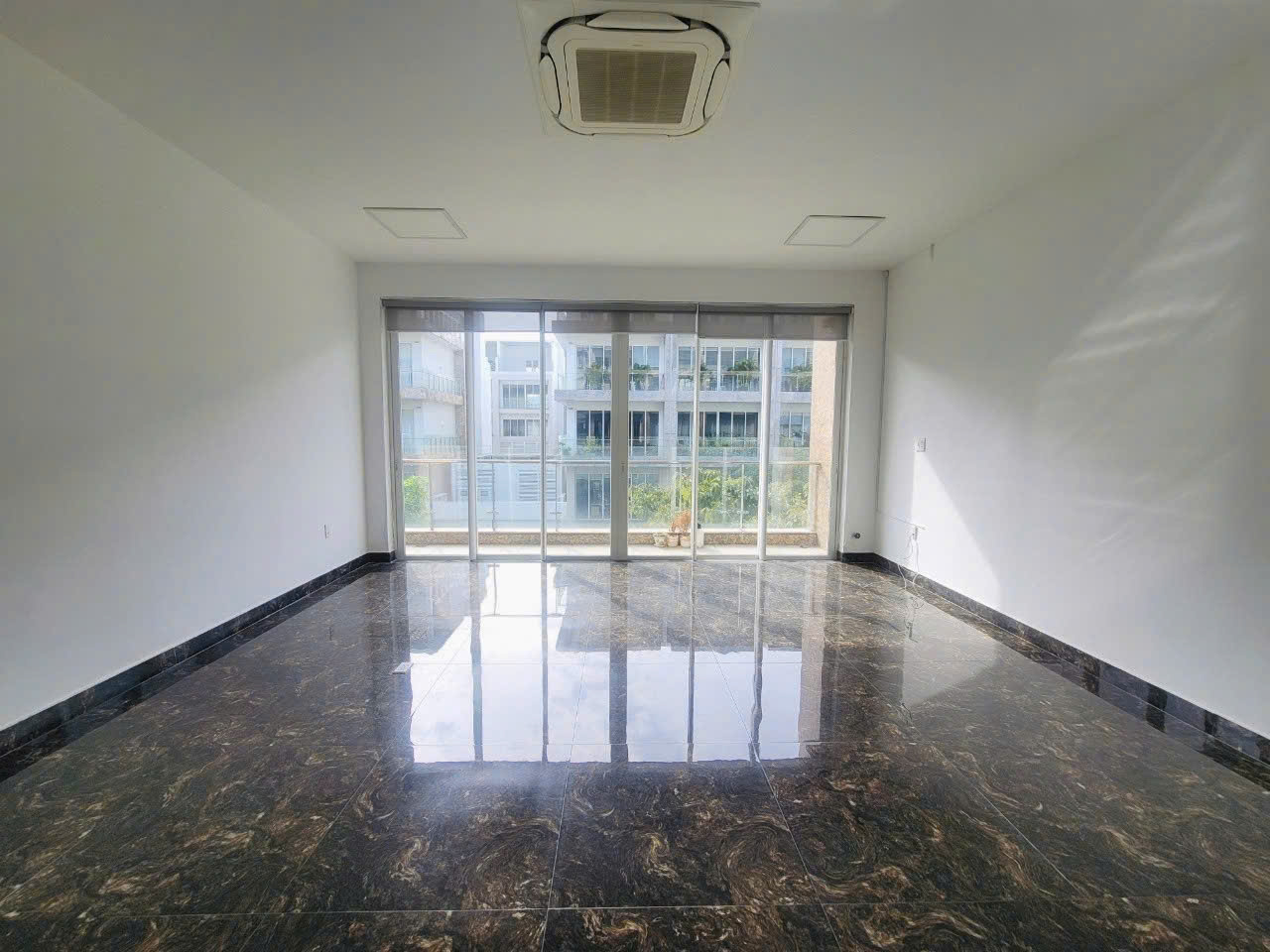 Cho thuê nhà mặt tiền số 53 Đ/B4 Sala, hoàn thiện đẹp, 95 triệu/tháng - Hình ảnh 10
