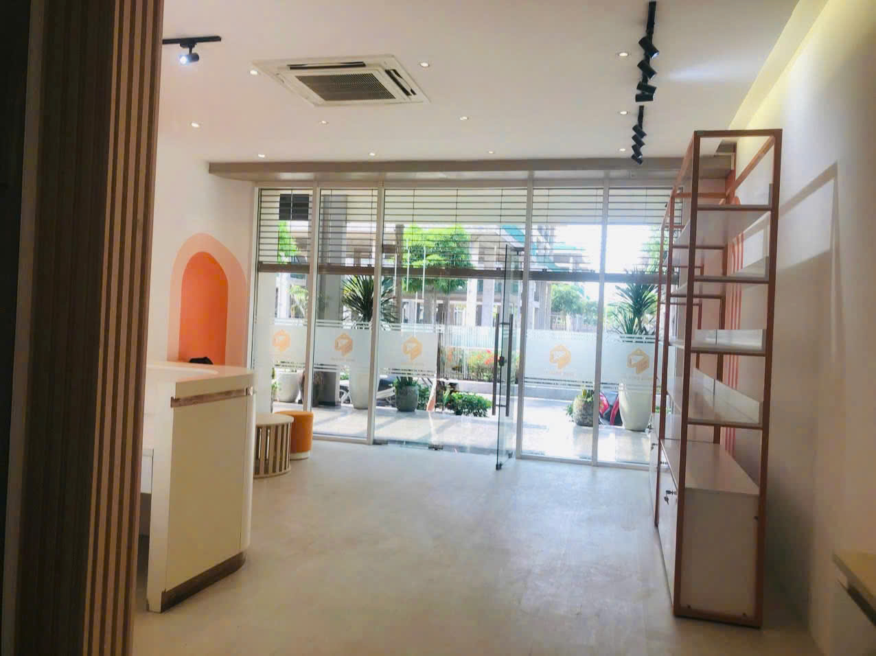 Cho Thuê 210m2 số 45 Đ/số 10, Có Tầng Trệt, Hầm, Chủ nhà thiện chí dễ thương, nhà sạch sẽ - Hình ảnh 5
