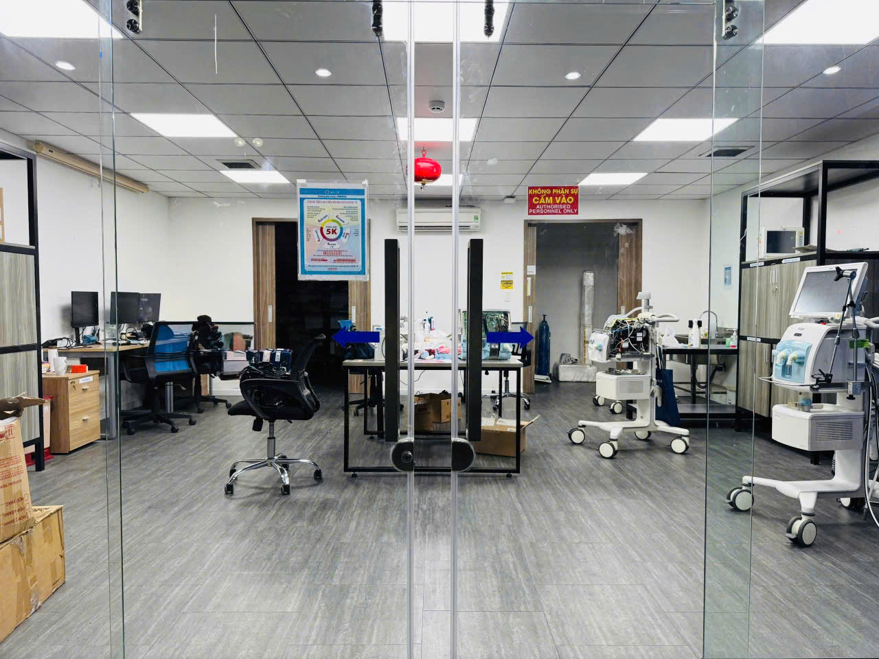 CHO THUÊ 1 cặp thông nhau số 41-43 mặt tiền Nguyễn Cơ Thạch,1.400m2, Nhà đẹp, nhận diện thương hiệu tốt. - Hình ảnh 9