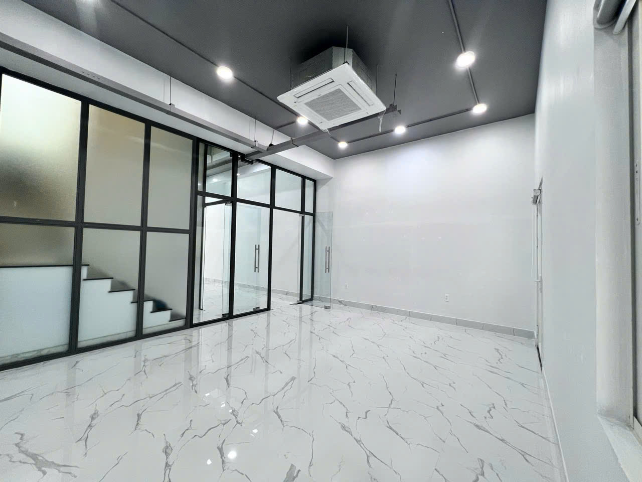 Cho thuê nhà nguyên căn số 8 Đường B4, Hầm riêng và 5 tầng, Giá 109 triệu/tháng - Hình ảnh 15