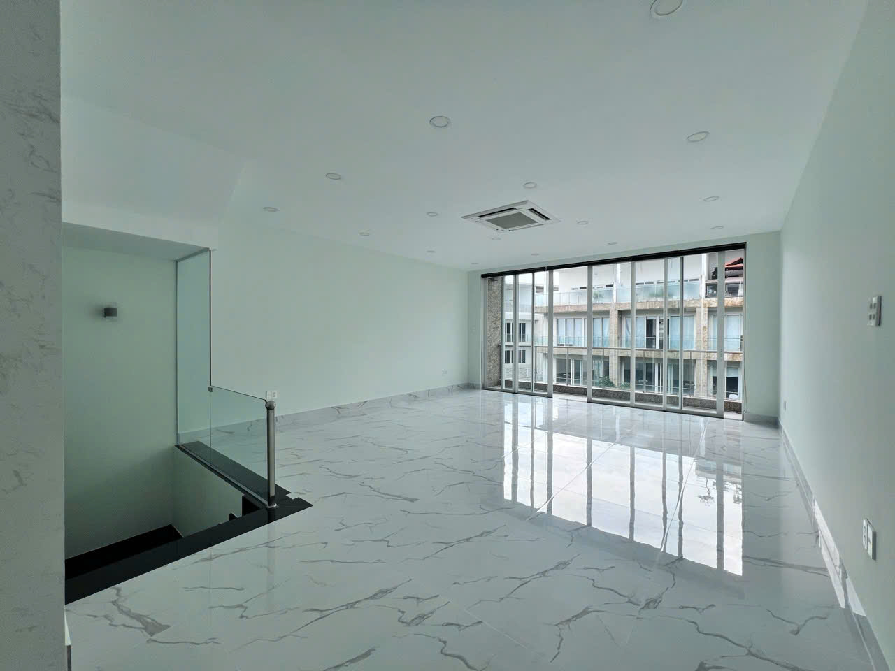 Cho thuê nhà nguyên căn số 8 Đường B4, Hầm riêng và 5 tầng, Giá 109 triệu/tháng - Hình ảnh 7