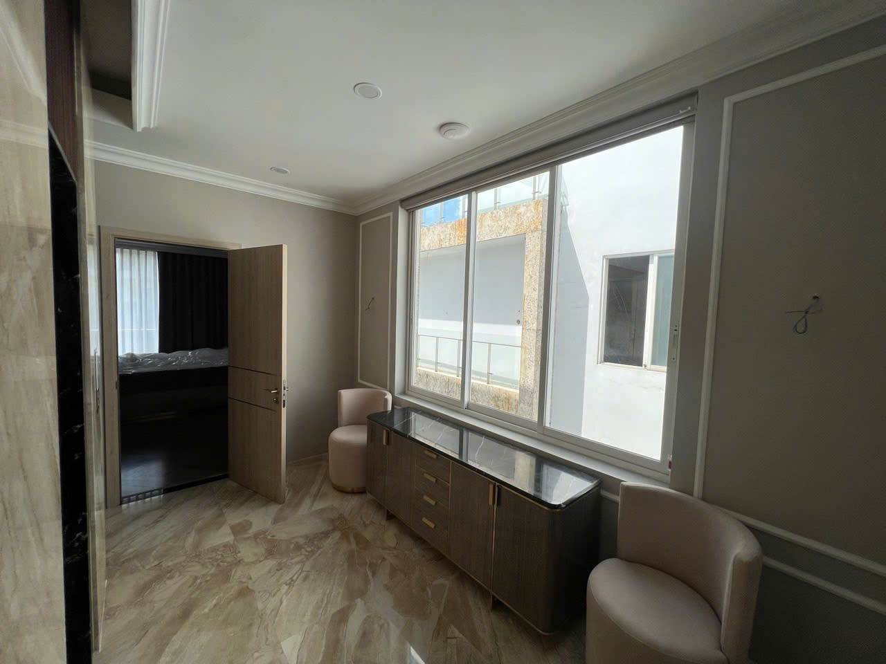 Cho thuê nhà 16 Đ/B4 hoàn thiện cao cấp 5 tầng thích hợp mở văn phòng,showroom,... - Hình ảnh 4