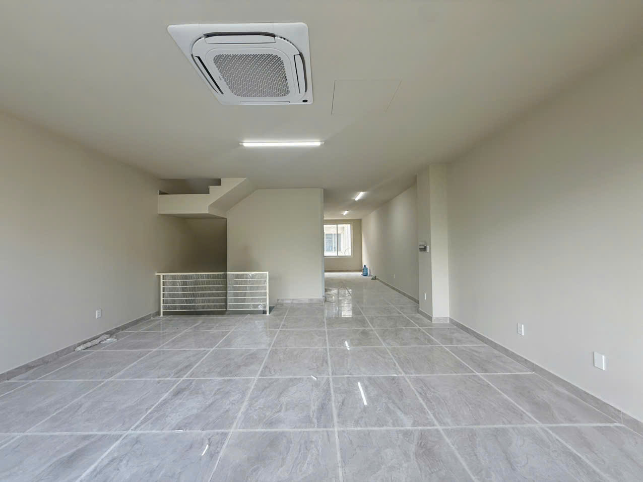 Cho Thuê Nhà Phố Hoàn Thiện Mới - Diện tích lớn - Giá chỉ 130 Triệu - Hình ảnh 9