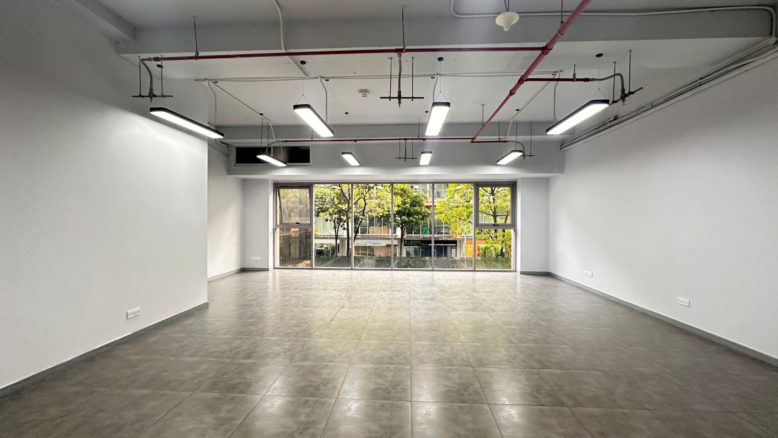 CHO THUÊ VĂN PHÒNG THIẾT KẾ VUÔNG – 80M2 – GIÁ CHỈ 25TR