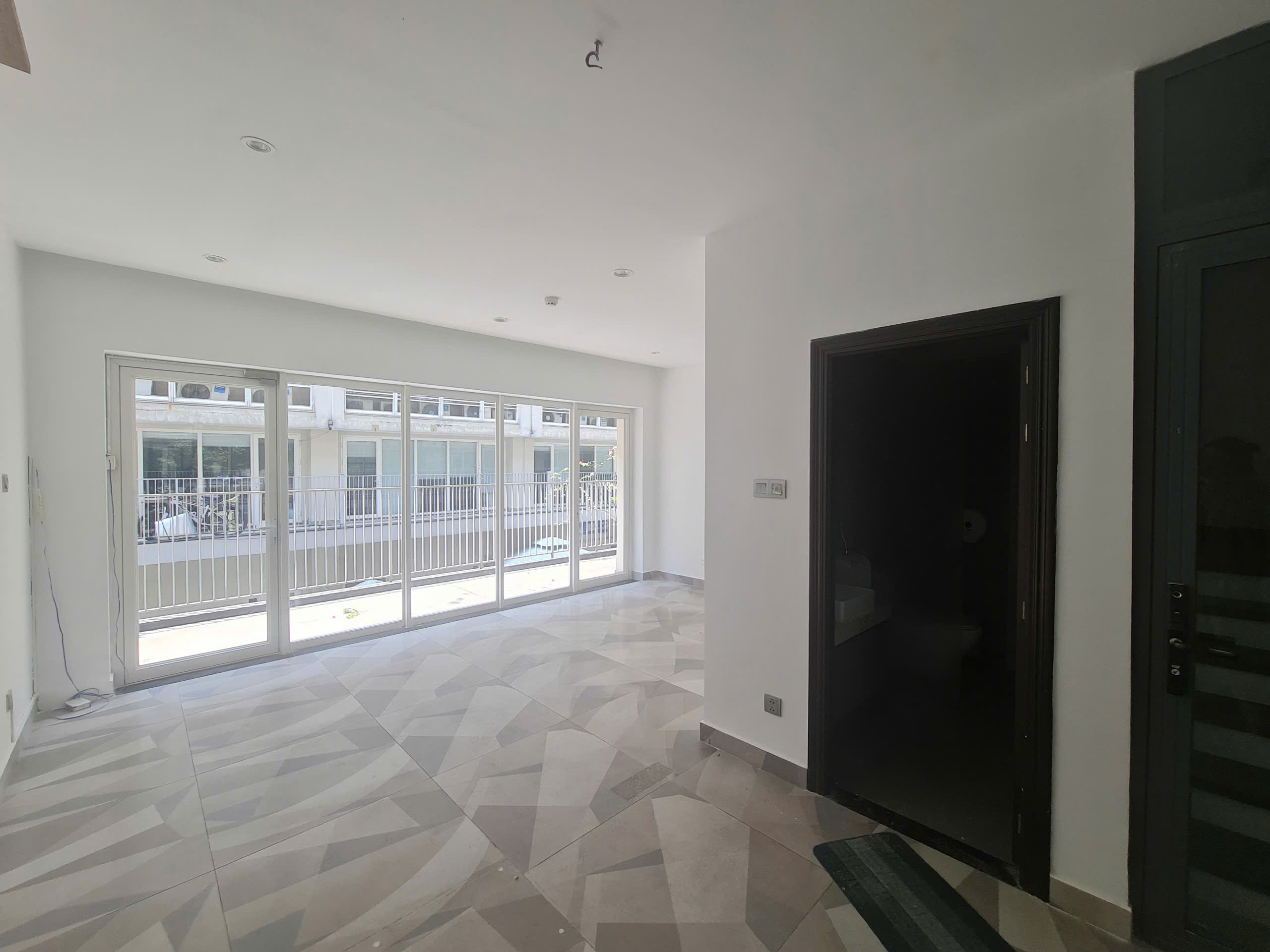CHO THUÊ TRỆT, TẦNG 1 - 125M2 - VP TRỐNG - PHÙ HỢP KINH DOANH SHOWROOM VÀ VĂN PHÒNG - Hình ảnh 5