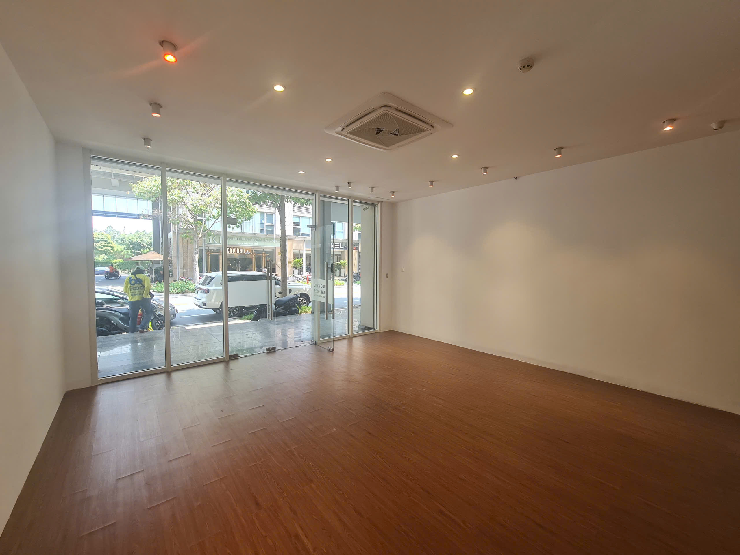 CHO THUÊ TRỆT, TẦNG 1 - 125M2 - VP TRỐNG - PHÙ HỢP KINH DOANH SHOWROOM VÀ VĂN PHÒNG - Hình ảnh 6