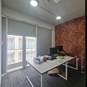 CHO THUÊ VP 25M2 - FULL NỘI THẤT - CÓ NGĂN PHÒNG - 20 TRIỆU GỒM CÁC CHI PHÍ